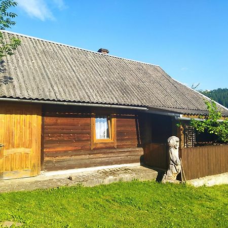 Starovitska Hata - Ethno-Cottage فيرخوفينا المظهر الخارجي الصورة