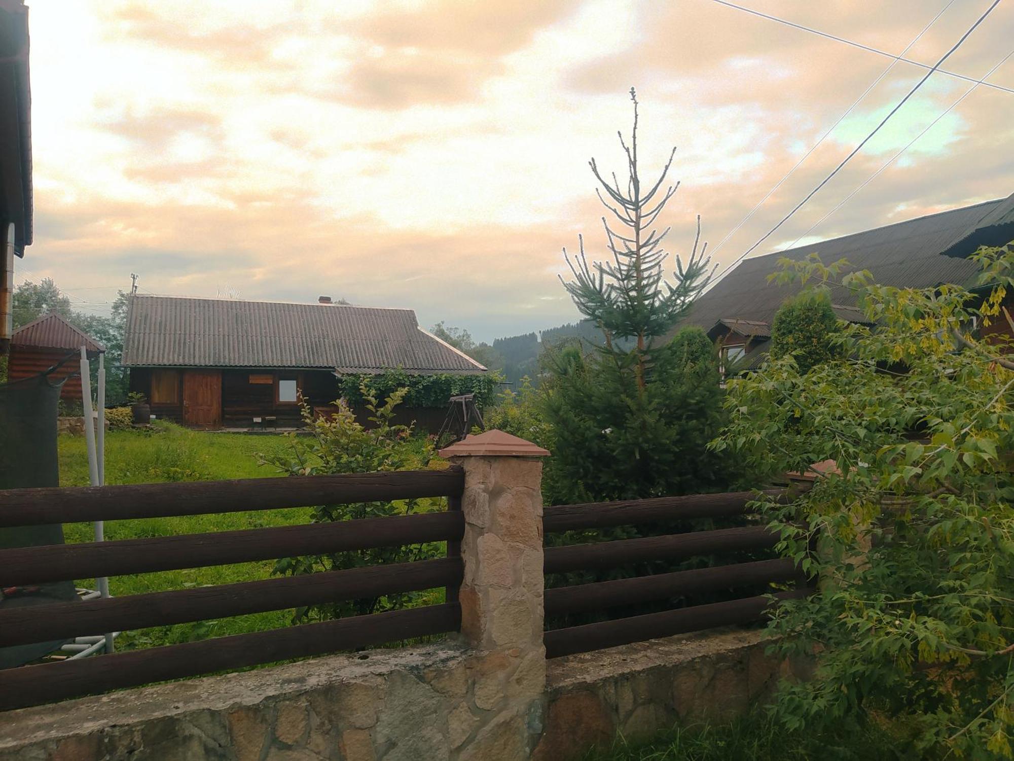 Starovitska Hata - Ethno-Cottage فيرخوفينا المظهر الخارجي الصورة